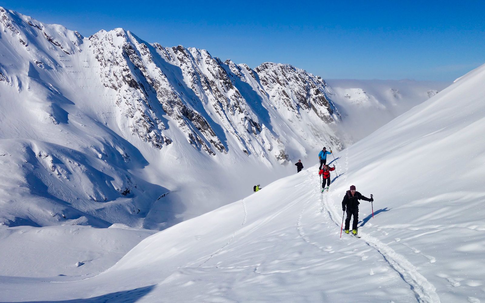 Winter holiday ski-touring Carpathian Mountains sejours voyages ski rando alpinisme Carpates